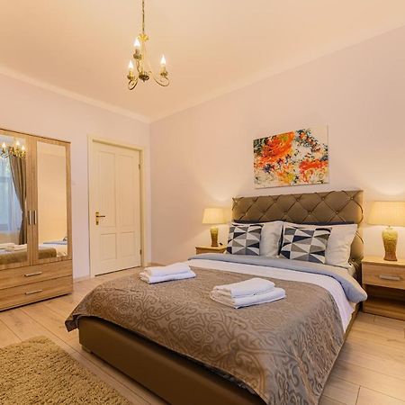 Chic&View Brasov Apartment エクステリア 写真